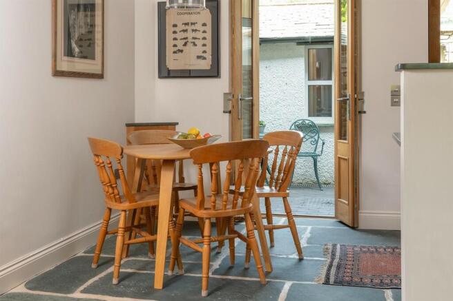 Dining Kitchen	