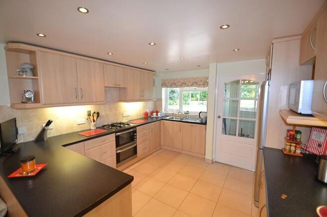 Kitchen/Breakfast Room