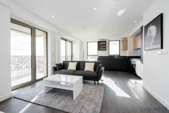 2-Bedroom River View Apartment with Balcony | Roy