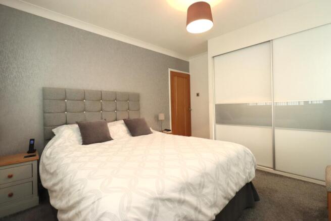 2 bed Detached Bungalow for sale Image 11