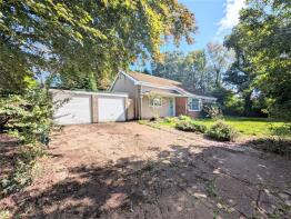 Carogan, Tirbach Drive, Rhos, Swansea SA8 3EG