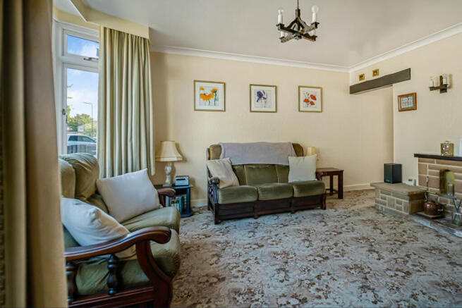 3 bed Semi-Detached for sale Image 4