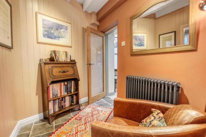 3 bed Terraced for sale Image 9