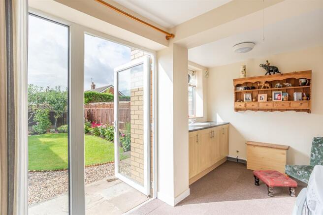 Garden / Utility Room