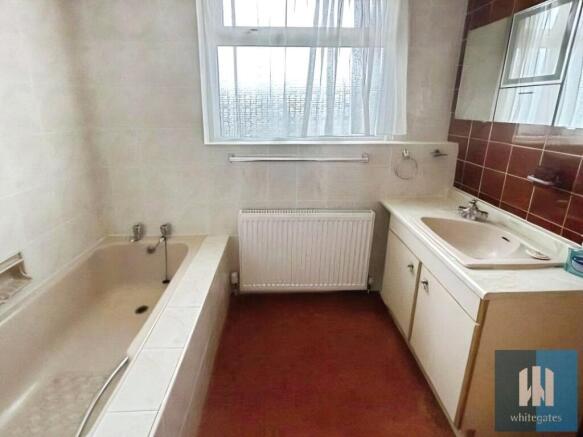 4 bed Detached to rent Image 6