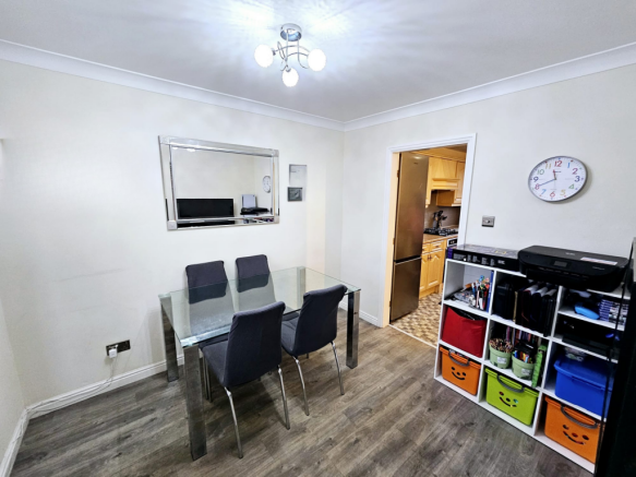 3 bed Link Detached House for sale Image 6
