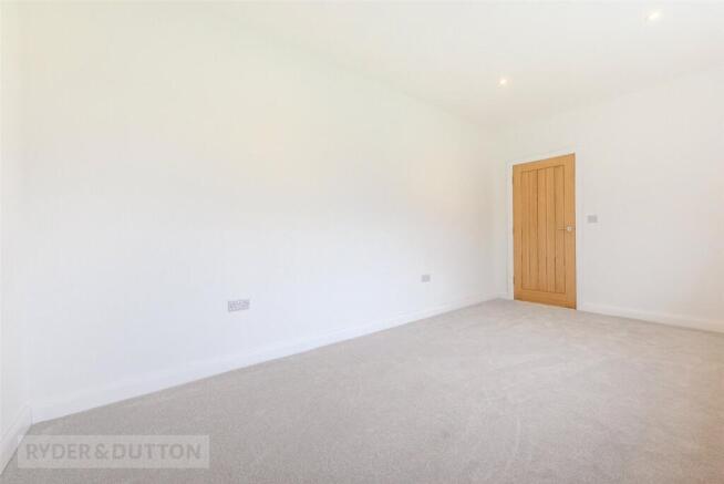 3 bed Semi-Detached for sale Image 9