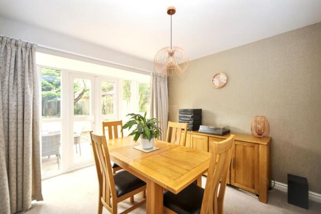 4 bed Detached for sale Image 12