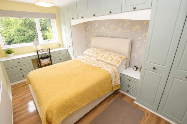 3 bed Terraced for sale Image 11