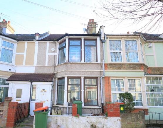3 bedroom Terraced for rent