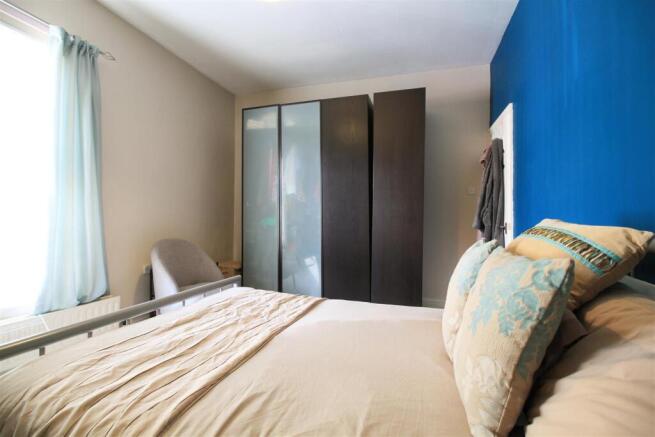 Bedroom 1.jpg