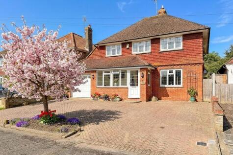 St. Marys Close, Littlehampton, BN17
