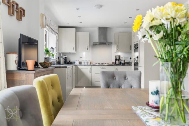 Skylark Drive, Pershore photo 4