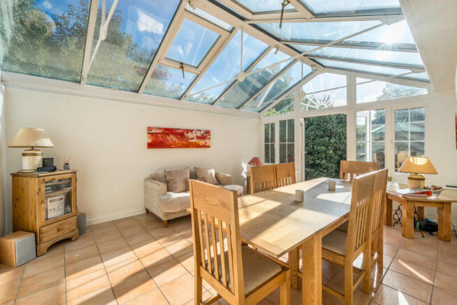 1364790-32-68e7d6...