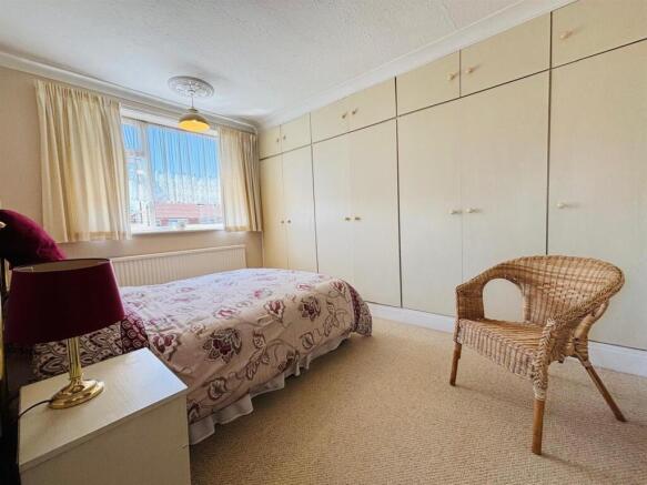 3 bed Semi-Detached for sale Image 9