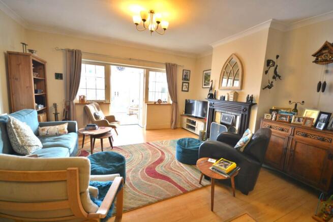 Crick Road, Hillmorton photo 3