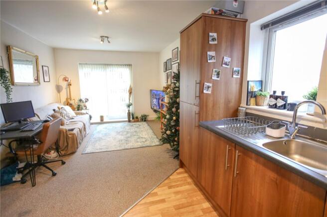 Kitchen/ Lounge