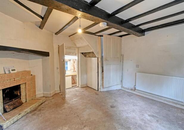 16 St Leonards Close-8.jpg