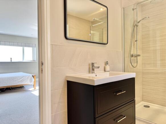 En-suite - Bedroom 1