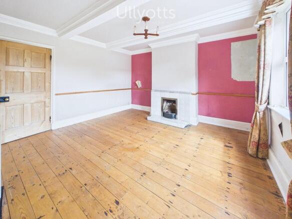 6 bed Detached for sale Image 5