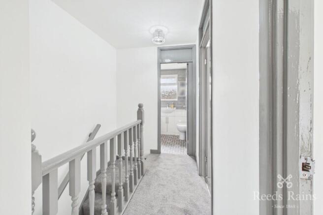 3 bed Terraced to rent Image 7