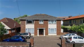 3, Rougement, Marine Road, Bournemouth BH6 3NT