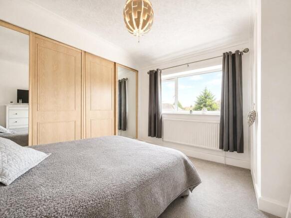 4 bed Semi-Detached for sale Image 7