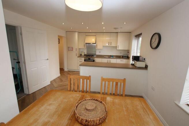 Dining kitchen photo 2