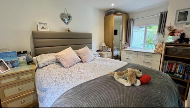 2208-HR-8.jpg