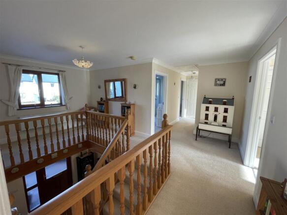 1ST FLOOR -  GALLERIED LANDING