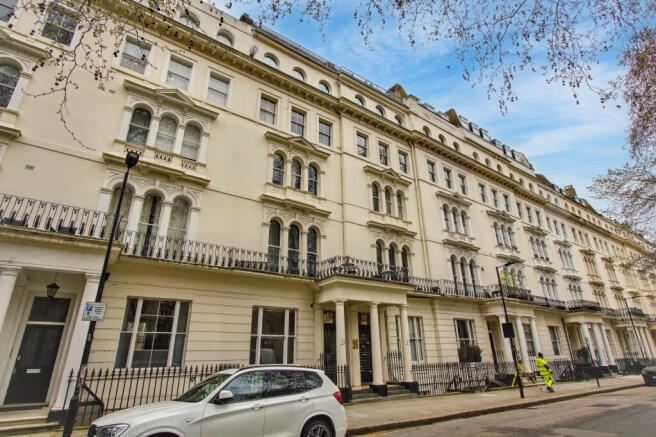 4.1 Clifford Court , 24-25 Kensington Garden Square, London W2 4BE