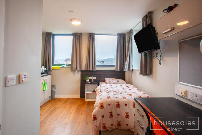 Kitchen/Lounge/Bedroom