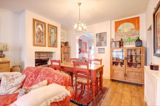 Dining Area 2.jpg
