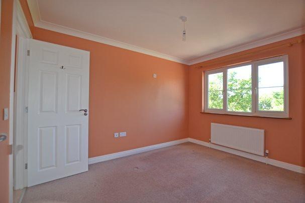 Bedroom 1 (to be redecorated)