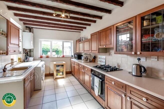 3 bed House for sale Image 4
