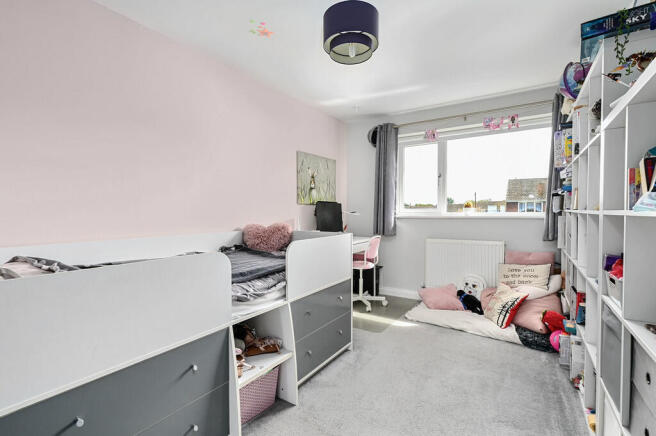 1 Selborne Close ...