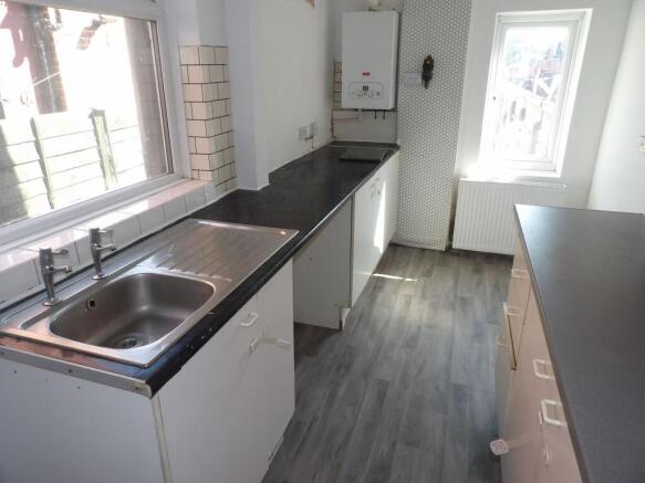 2 bed Terraced to rent Image 4