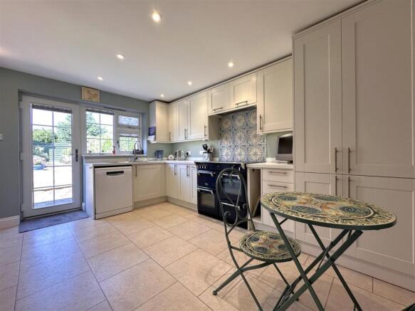 Dining Kitchen 827