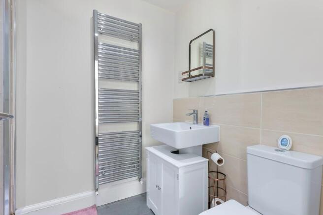 4 bed Semi-Detached for sale Image 12