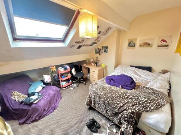 5 bed Terraced to rent Image 6