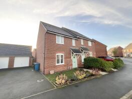 11, Heron Crescent, Nottingham NG12 3TQ