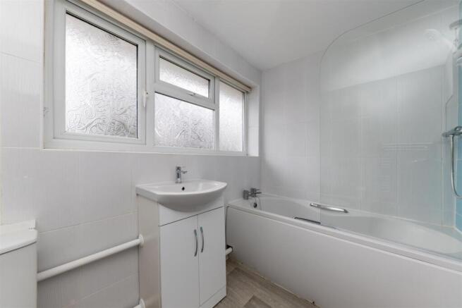 121 Howard Drive Interiors (9 of 15).jpg