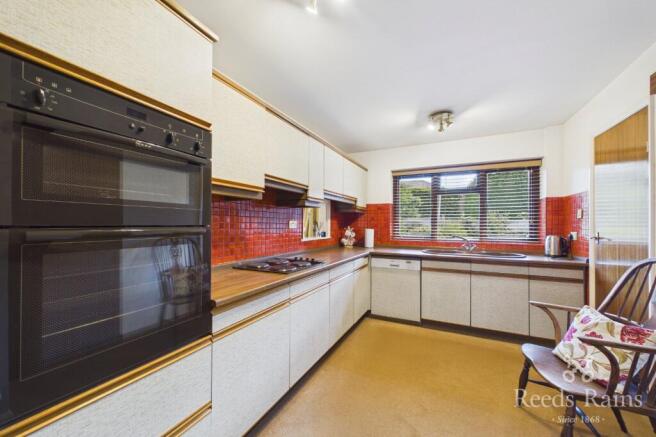3 bed Bungalow for sale Image 6