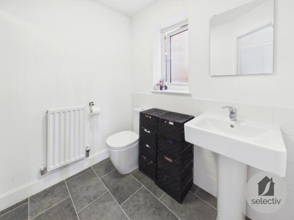 4 bed Detached for sale Image 10