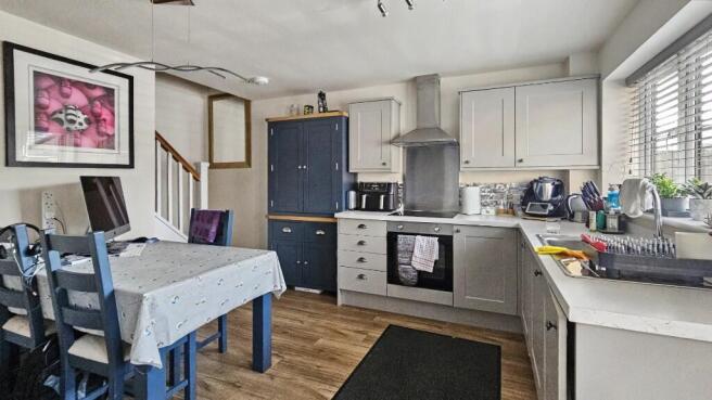 4 Maltings Court, Church Stretton, Shropshire, SY6 photo 4