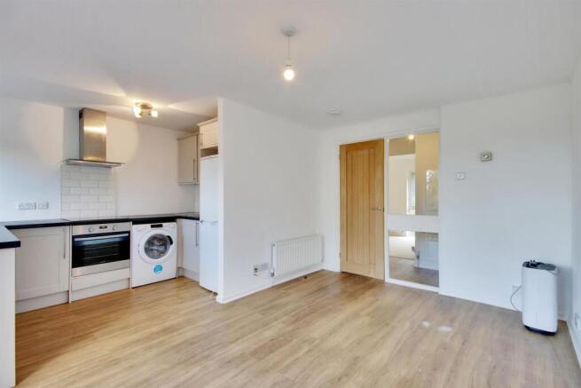 RECEPTION ROOM / KITCHEN