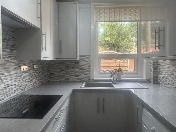 2 bed Terraced for sale Image 7