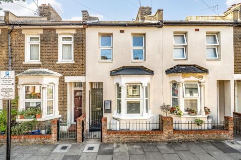 Holness Road, Stratford