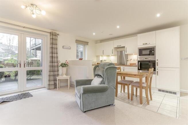 1 bed Flat for sale Image 6