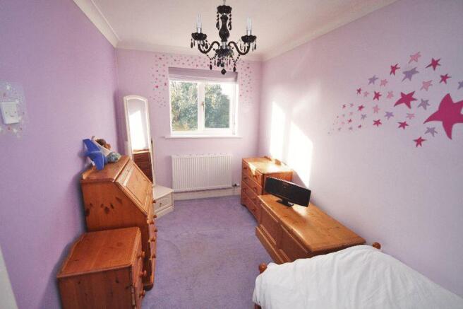 Bedroom 3 photo 1